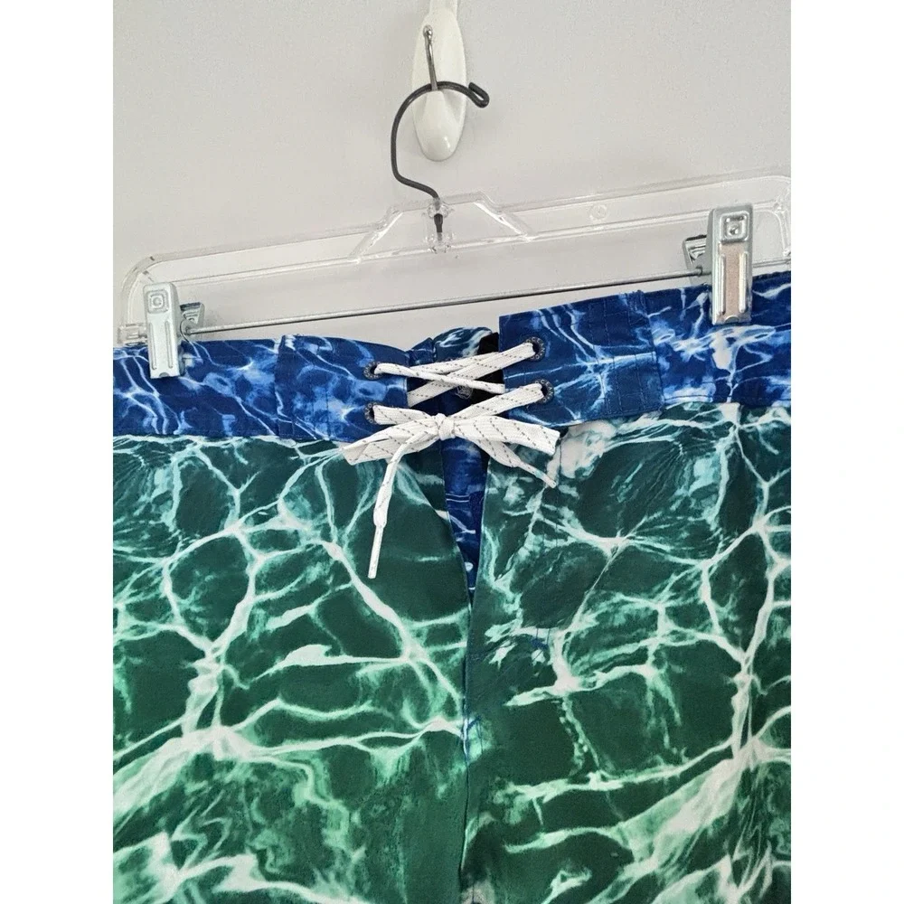 Ocean Coast Advantage Summer Green Blue White Graphic Board Shorts XL 38x10